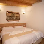 Grandpa's House Hotel Bahçallëk