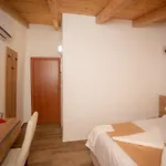 Grandpa's House Hotel Bahçallëk