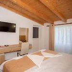 Grandpa's House Hotel