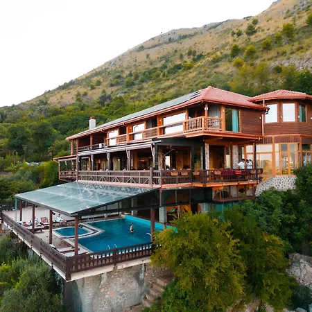 Grandpa's House Hotel
