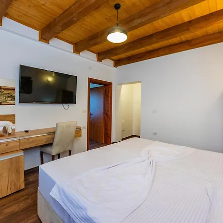 Grandpa's House Ξενοδοχείο Bahçallëk