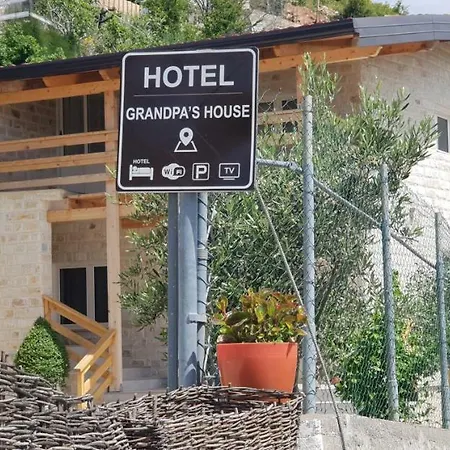 Grandpa's House Hotel