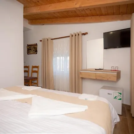 Grandpa's House Ξενοδοχείο Bahçallëk