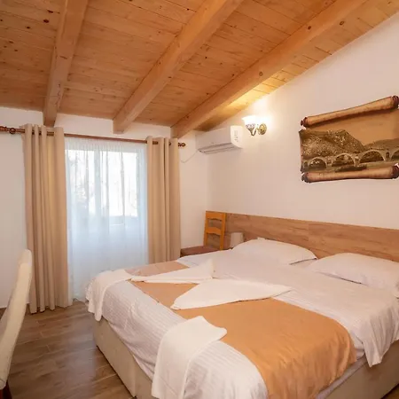 Grandpa's House * Bahçallëk