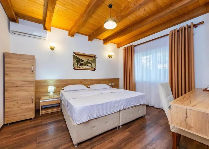 Grandpa's House Ξενοδοχείο Bahçallëk