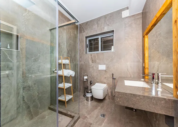 Grandpa's House * Bahçallëk