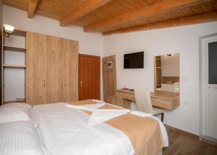 Grandpa's House Bahçallëk